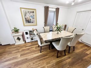 Dining room- click for photo gallery